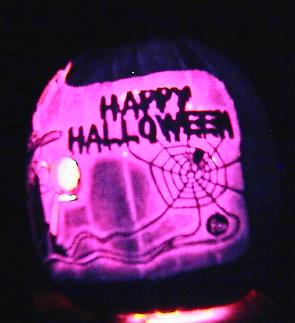witchpumpkin3.JPG (14753 bytes)